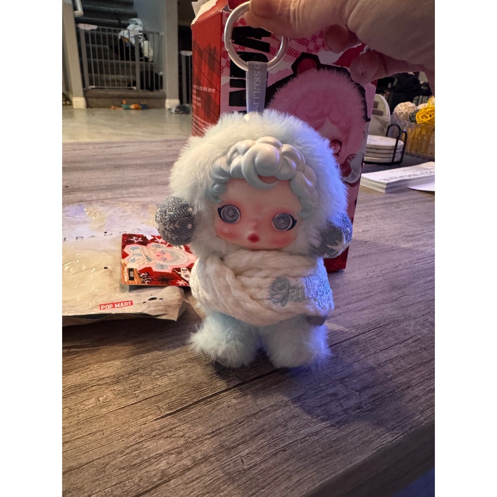 Authentic Pop Mart Skullpanda Winter Symphony Song If Snow - Picture 2 of 8